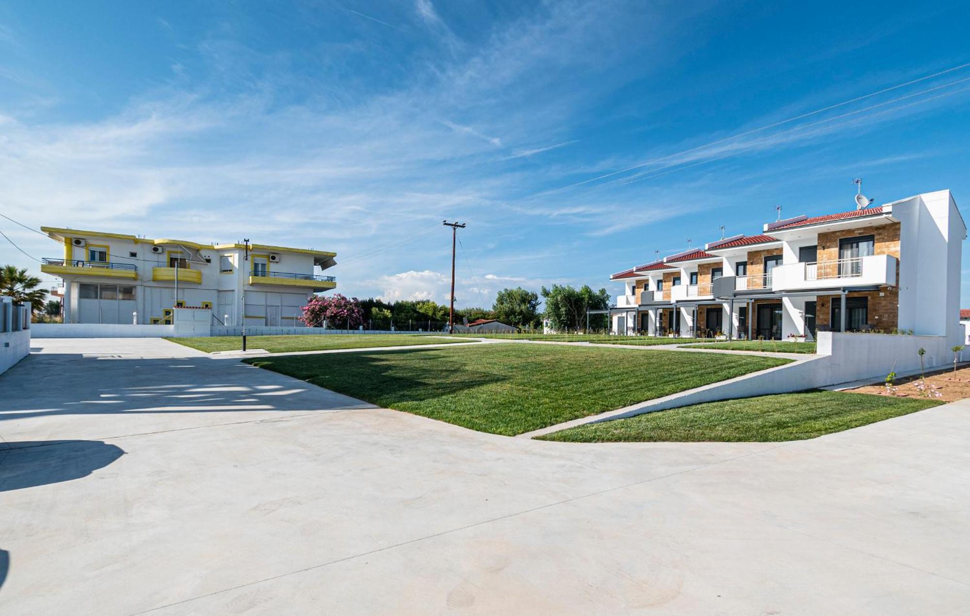 Chryssis Village By Travel Pro Services - Nea Potidaia Halkidiki Nea Poteidaia Luaran gambar